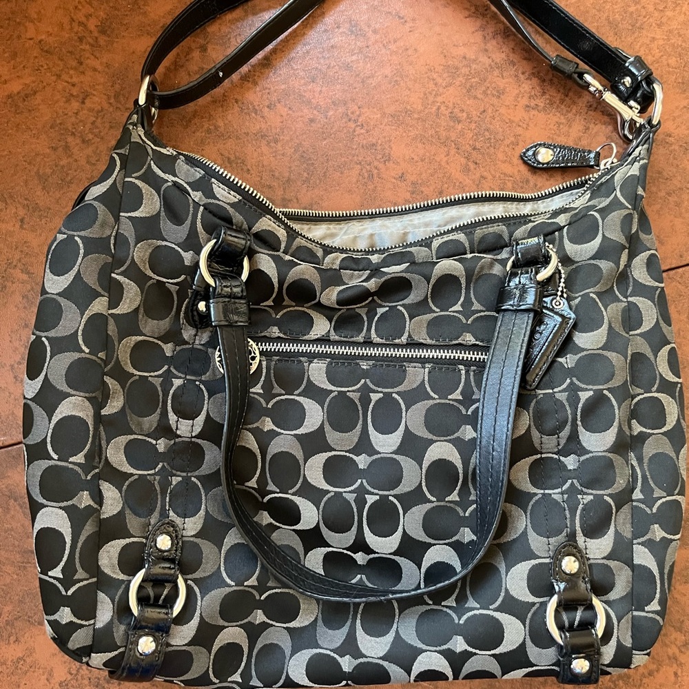 Coach black/grey Optic Signature Purse
